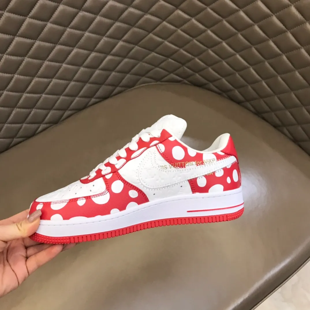 Men's shoes 💰p420 "*OUIS *UITTO*x" x OFF-WHITE x Nike tripartite collaboration! Yayoi Kusama's collaboration series is a trendy men's casual sports shoe with unrivaled color matching. The design idea basically continues the style of THE TEN. The Swoosh line and tongue label have a very familiar visual effect, and are both fashionable and trendy! A must-have for fashionistas! The effect on your feet is absolutely stunning!  Size: 38-45